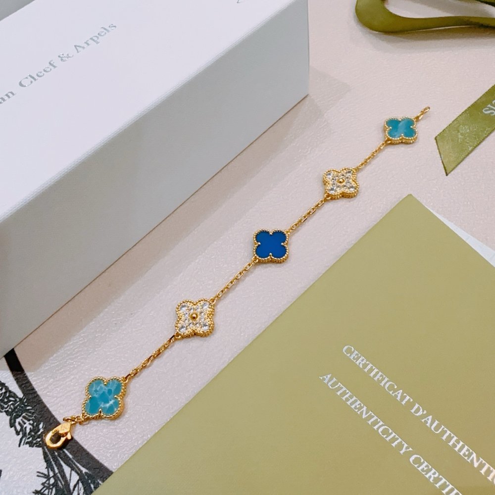 A bracelet фото 5