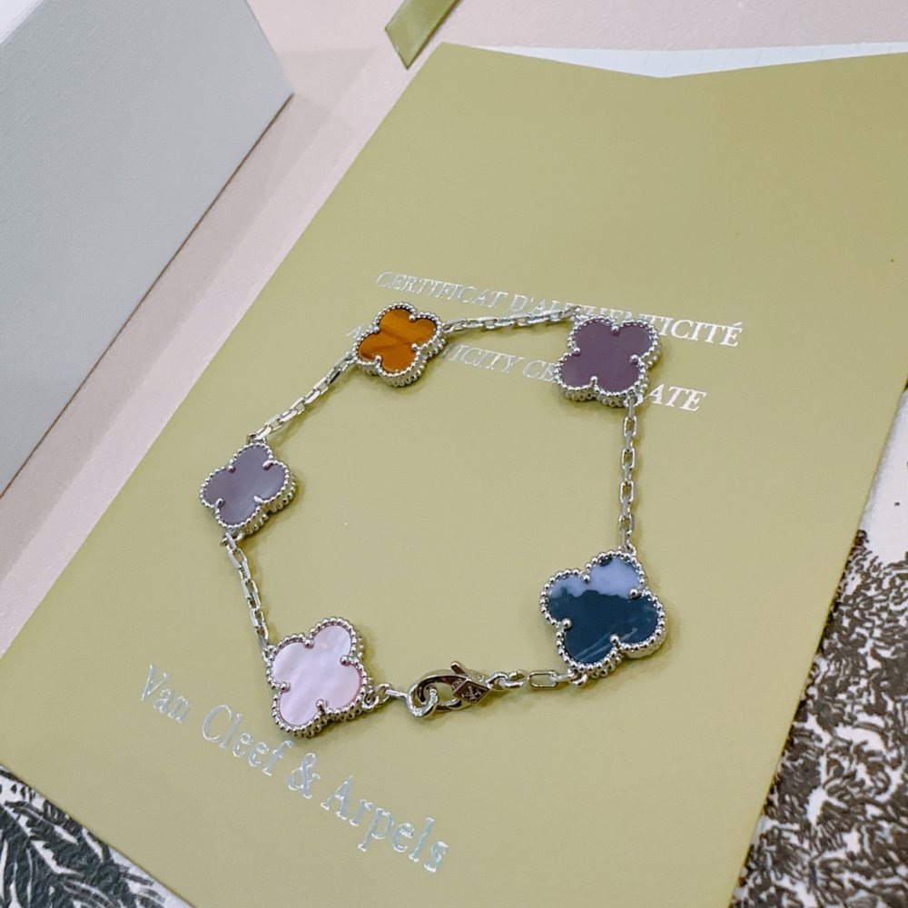 A bracelet фото 5