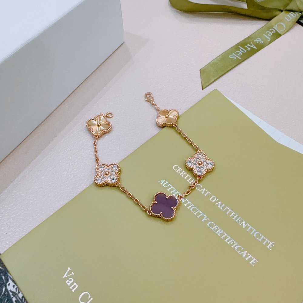 A bracelet фото 5