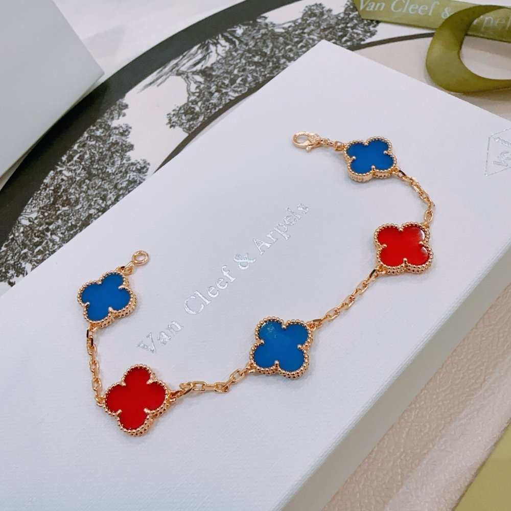 A bracelet фото 5