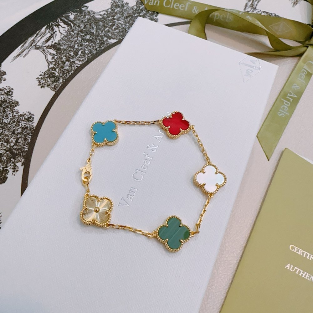 A bracelet фото 5