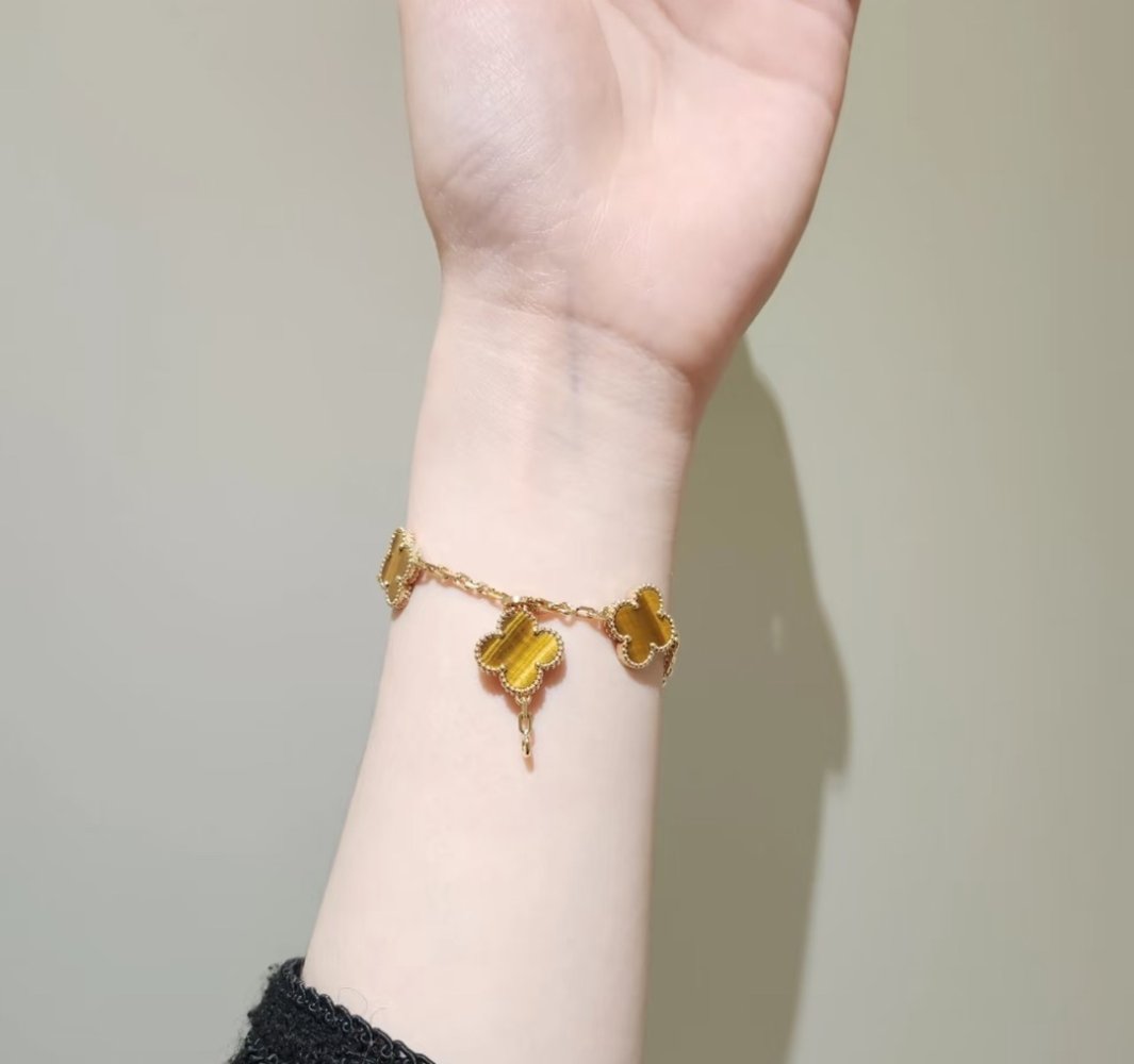 A bracelet фото 5