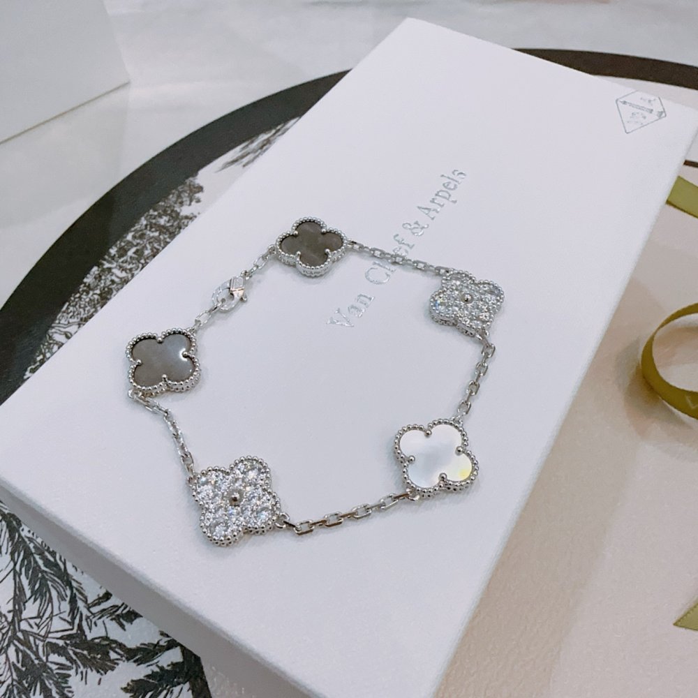 A bracelet фото 6