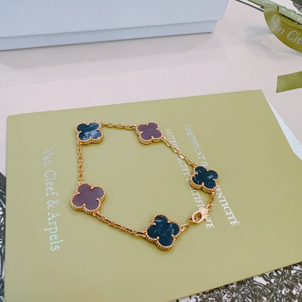 A bracelet фото 6