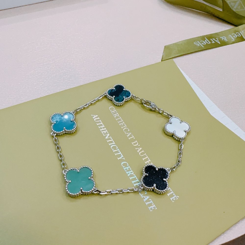 A bracelet фото 6