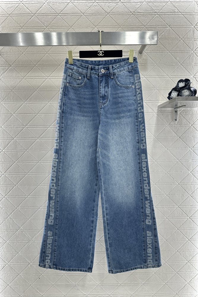 Брюки прямого кроя с высокой талией