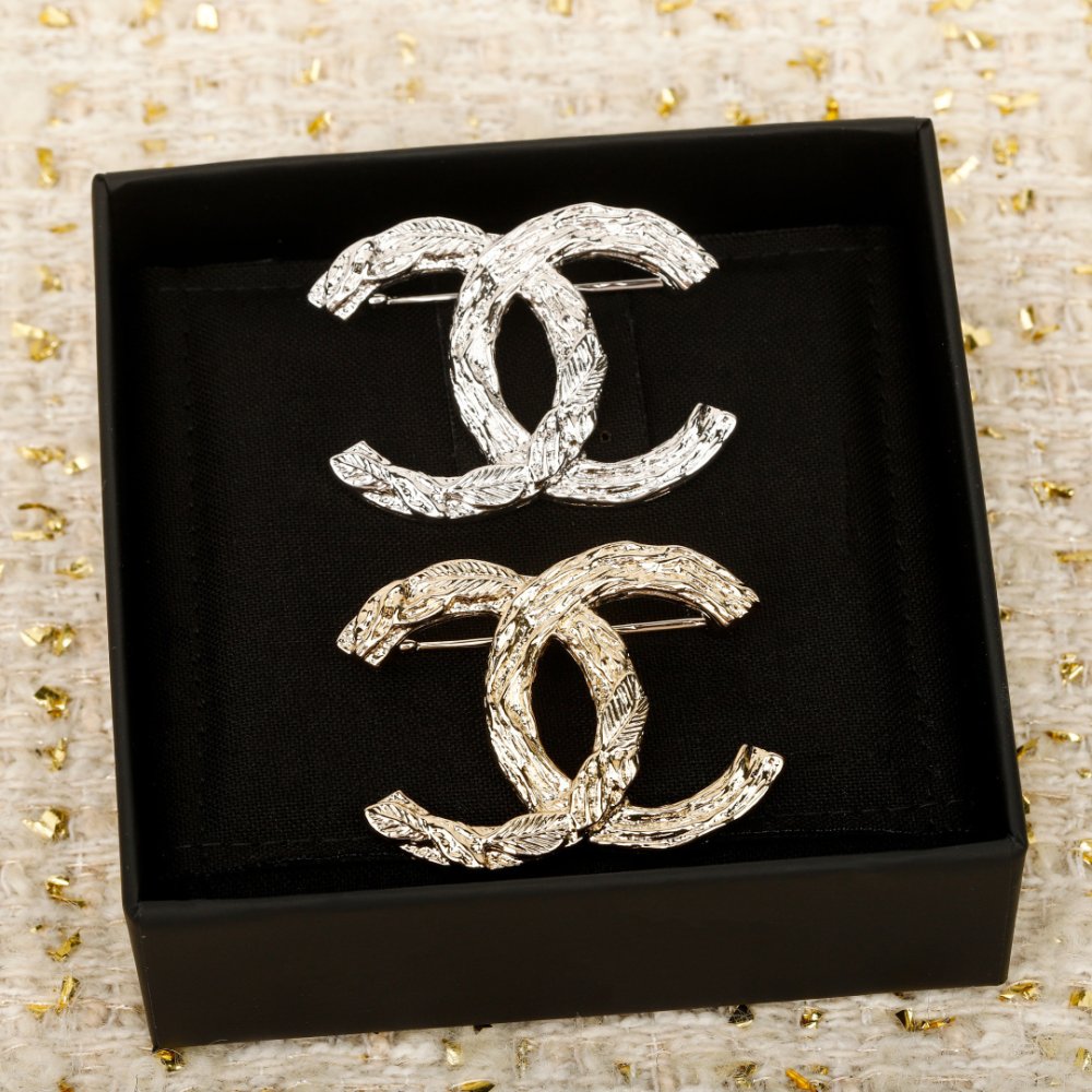 Брошка фото 2