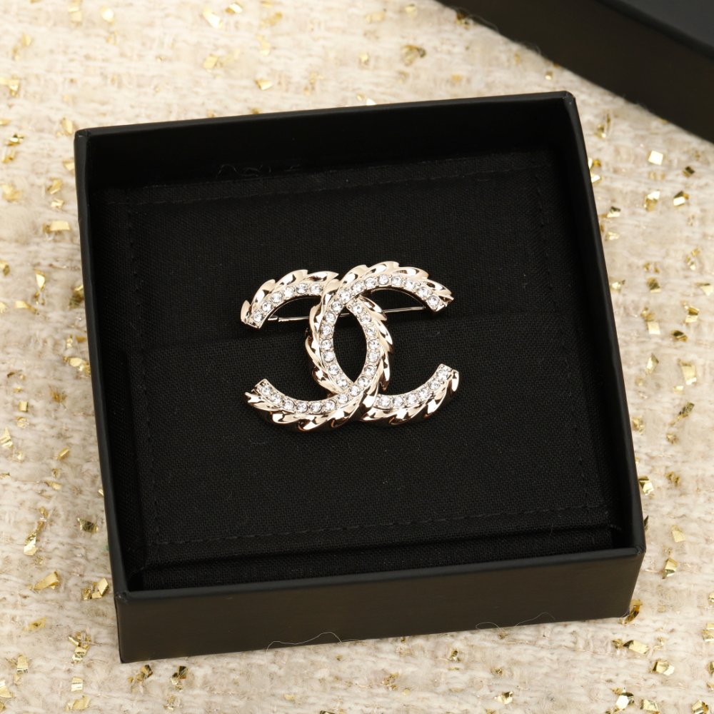 Брошка фото 2