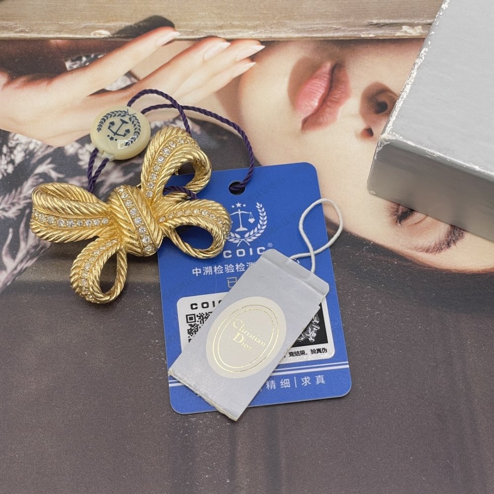 Брошка фото 2