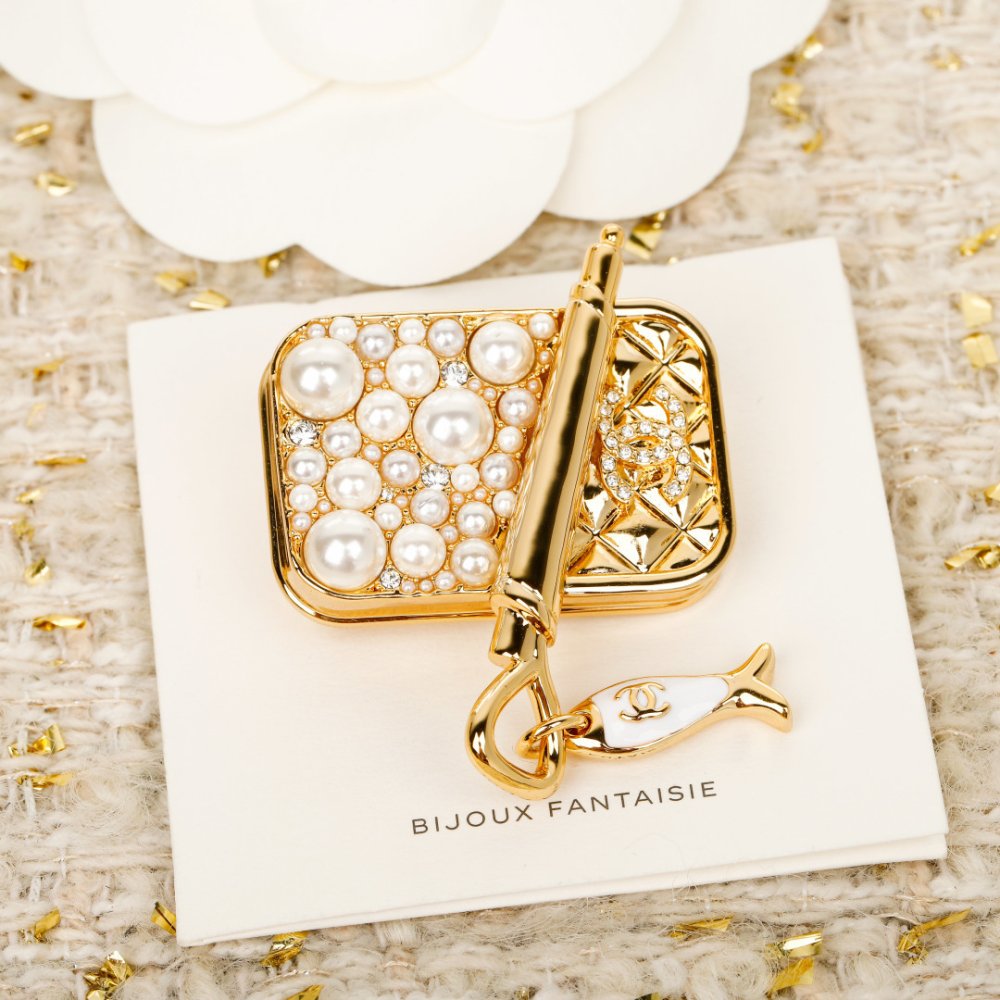 Брошь фото 3