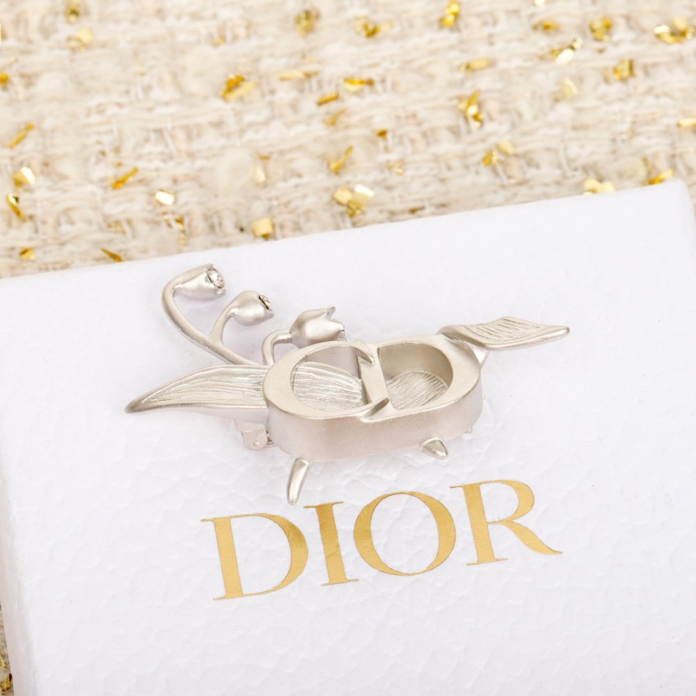 Брошка фото 3