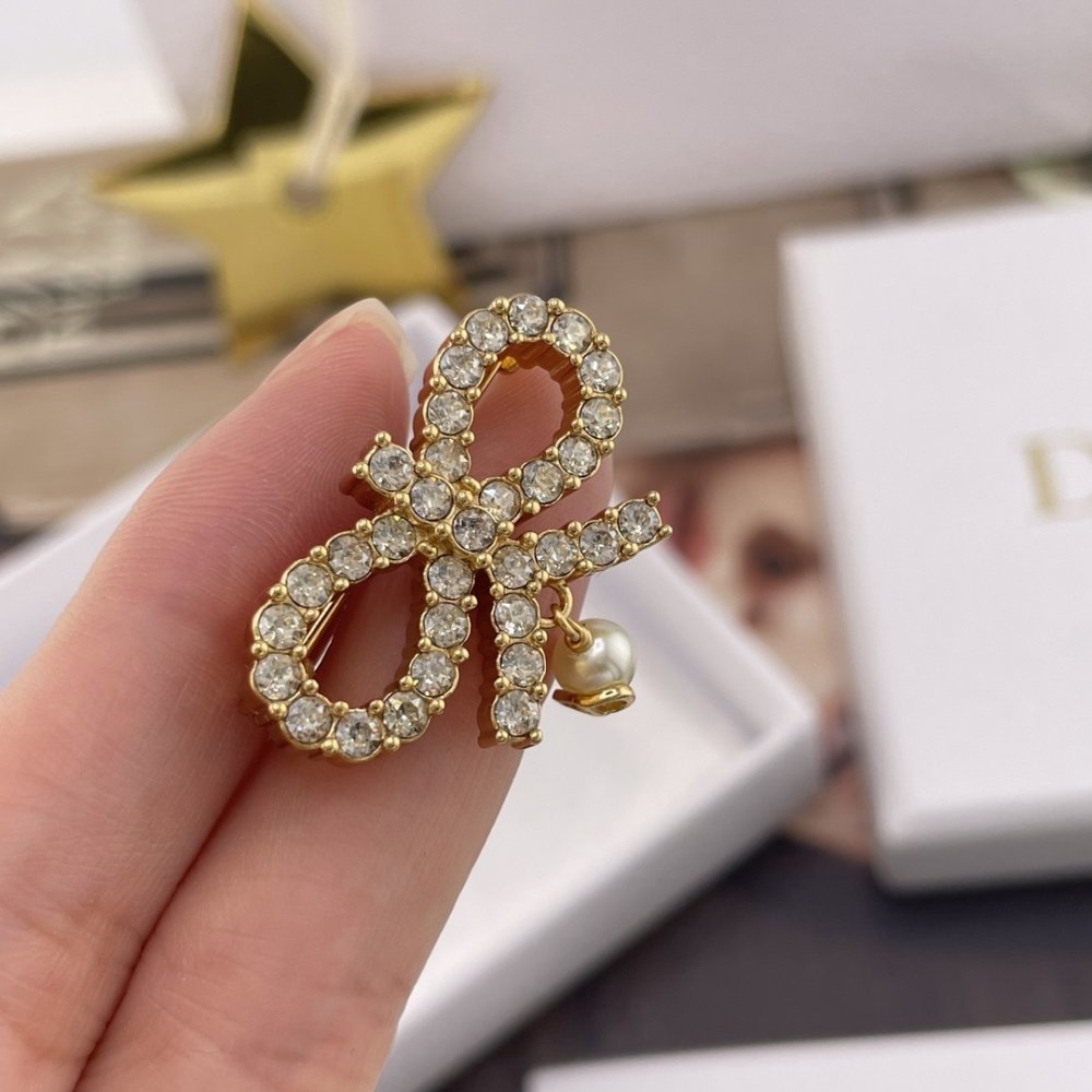 Брошь фото 4