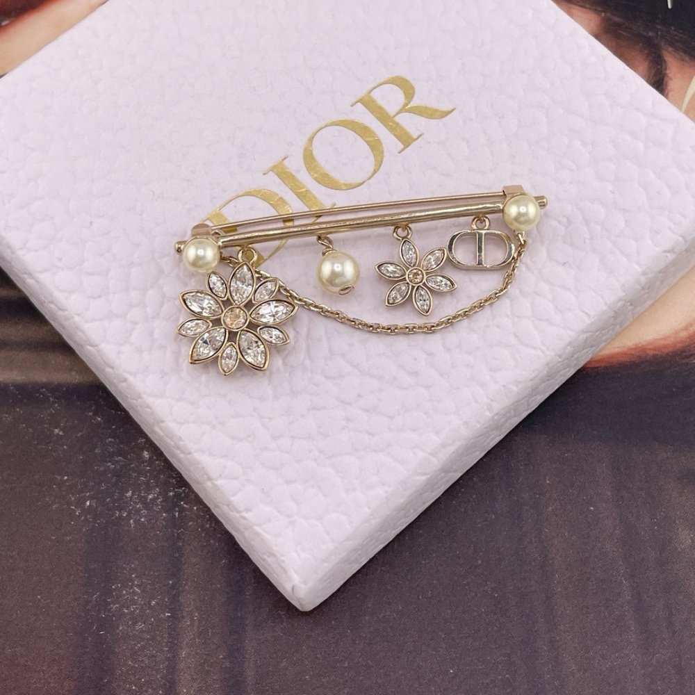 Брошка фото 4