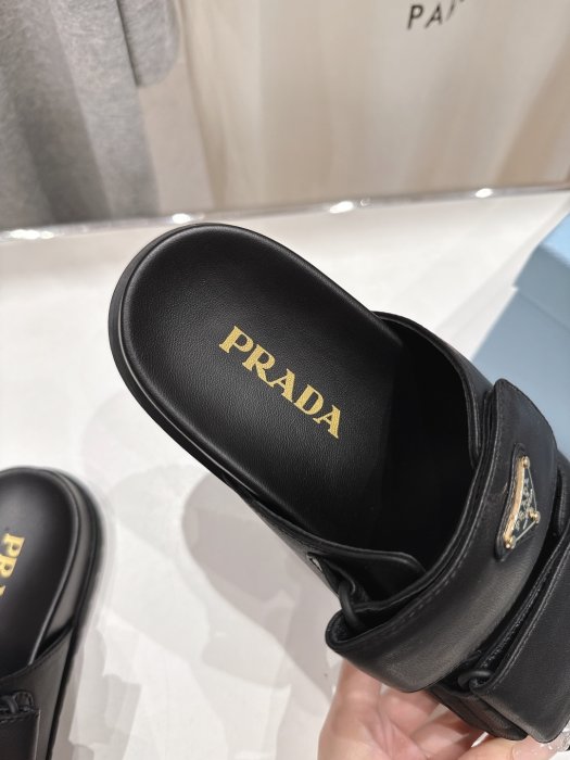 Шлепанцы фото 6