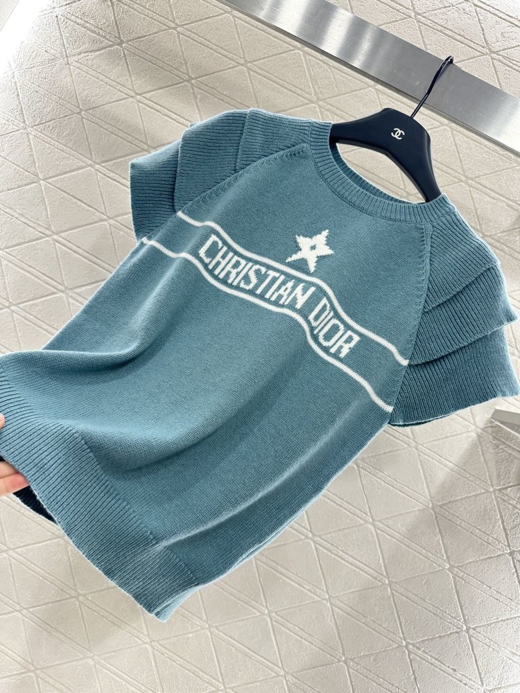 Футболка жіноча фото 6