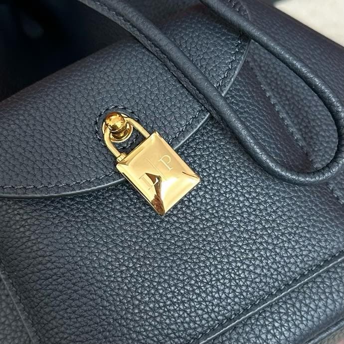 Backpack leather female Loro Piana Extra фото 6