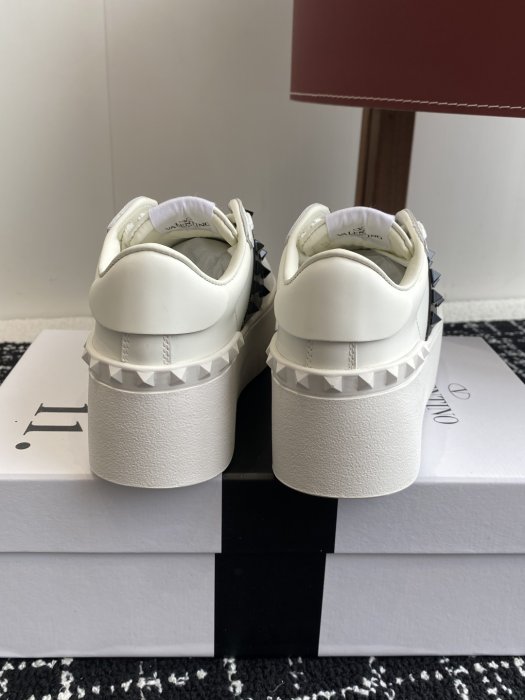 Кросівки жіночі фото 8