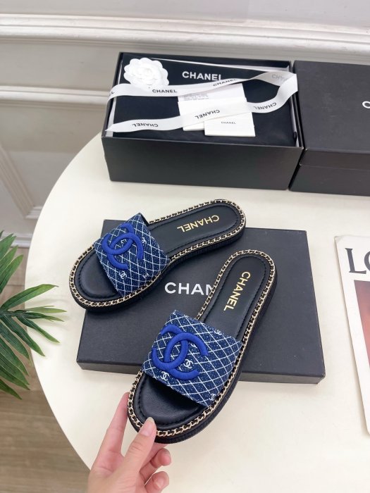 Шлепанцы женские фото 3