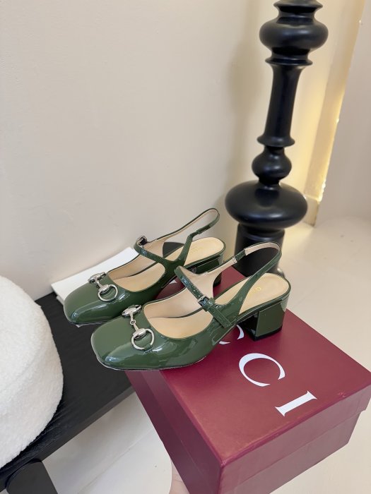 Босоножки фото 5