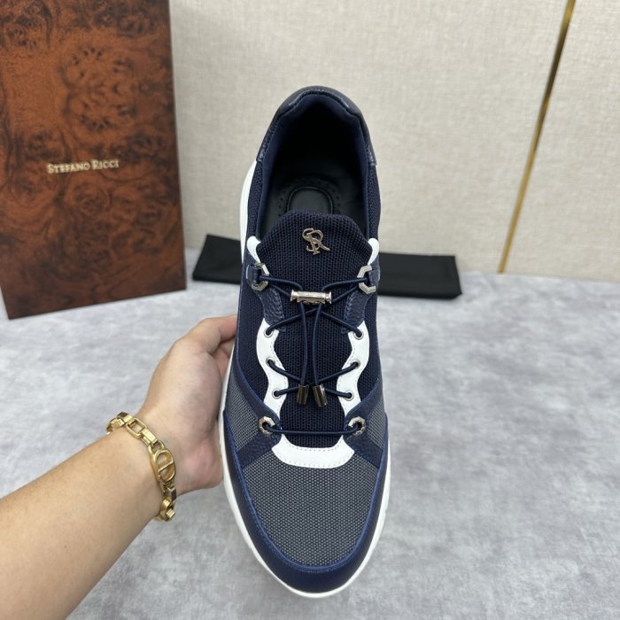 Кросівки фото 5