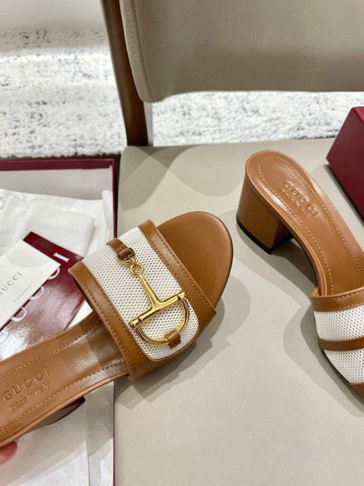 Босоножки фото 6