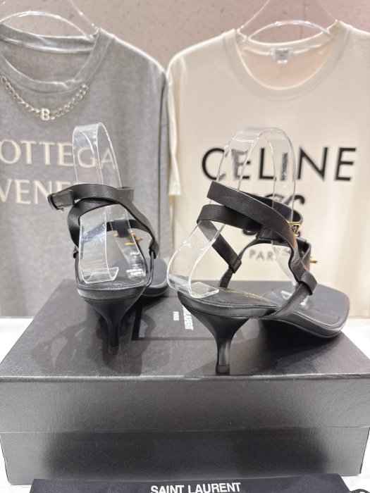 Босоножки фото 8