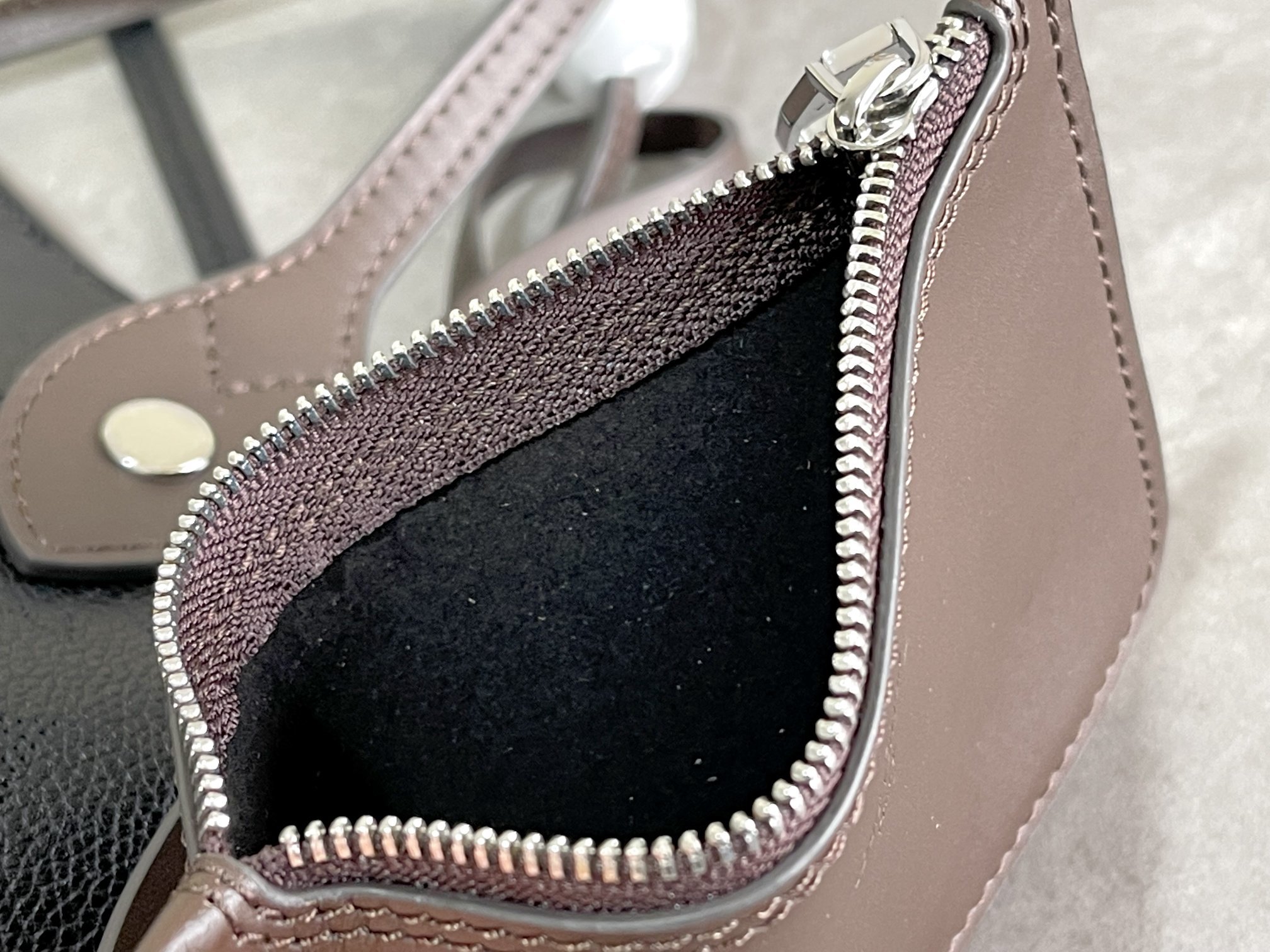 A bag Hina PM Mahina Leather M54351 фото 6