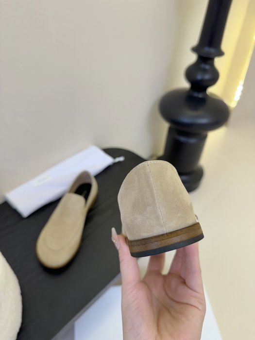 Лоферы женские фото 7