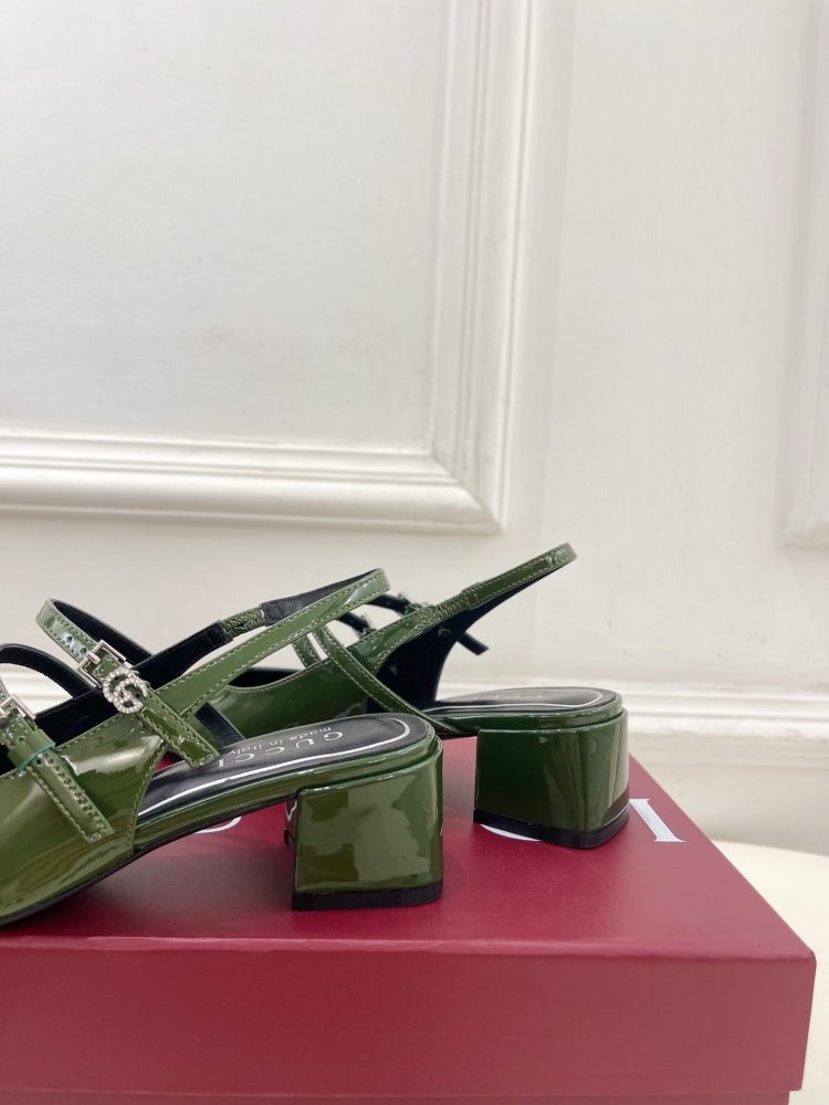 Босоножки фото 6