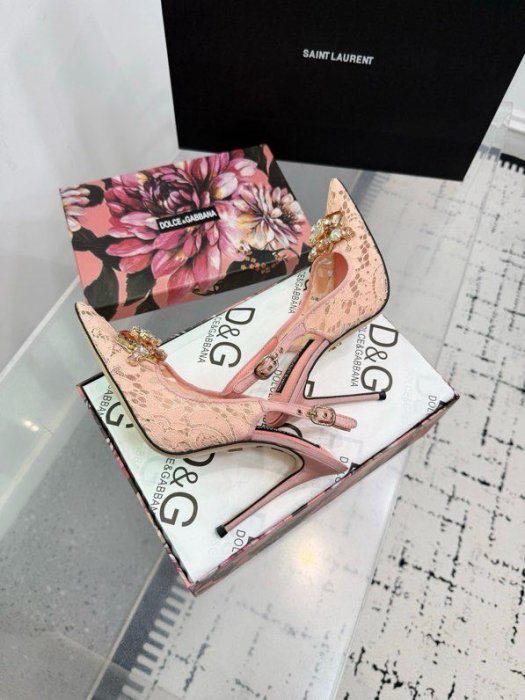 Sandals on high heel фото 4