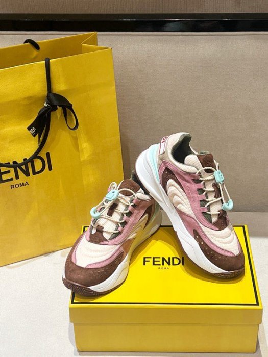 Кросівки фото 9