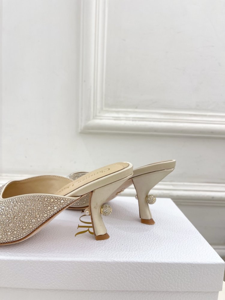 Босоножки фото 8