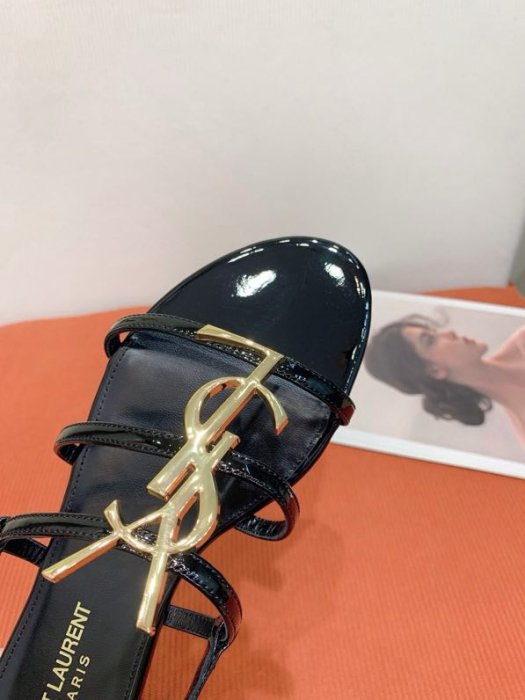 Босоножки фото 8