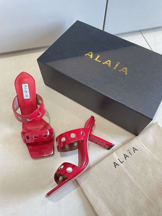 Босоножки фото 9