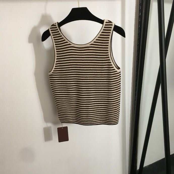 Костюм женский фото 2