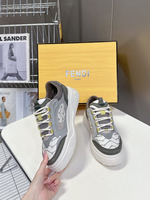 Кроссовки фото 5