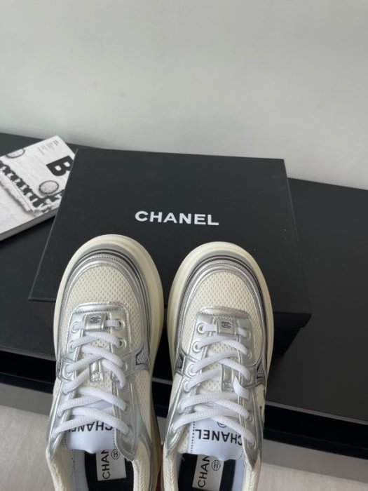 Кроссовки женские фото 8