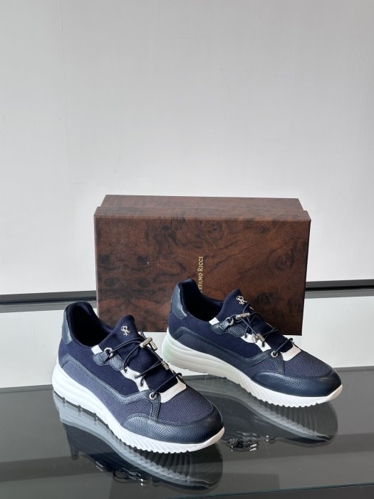 Кросівки фото 5