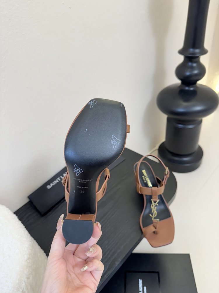 Босоніжки фото 9