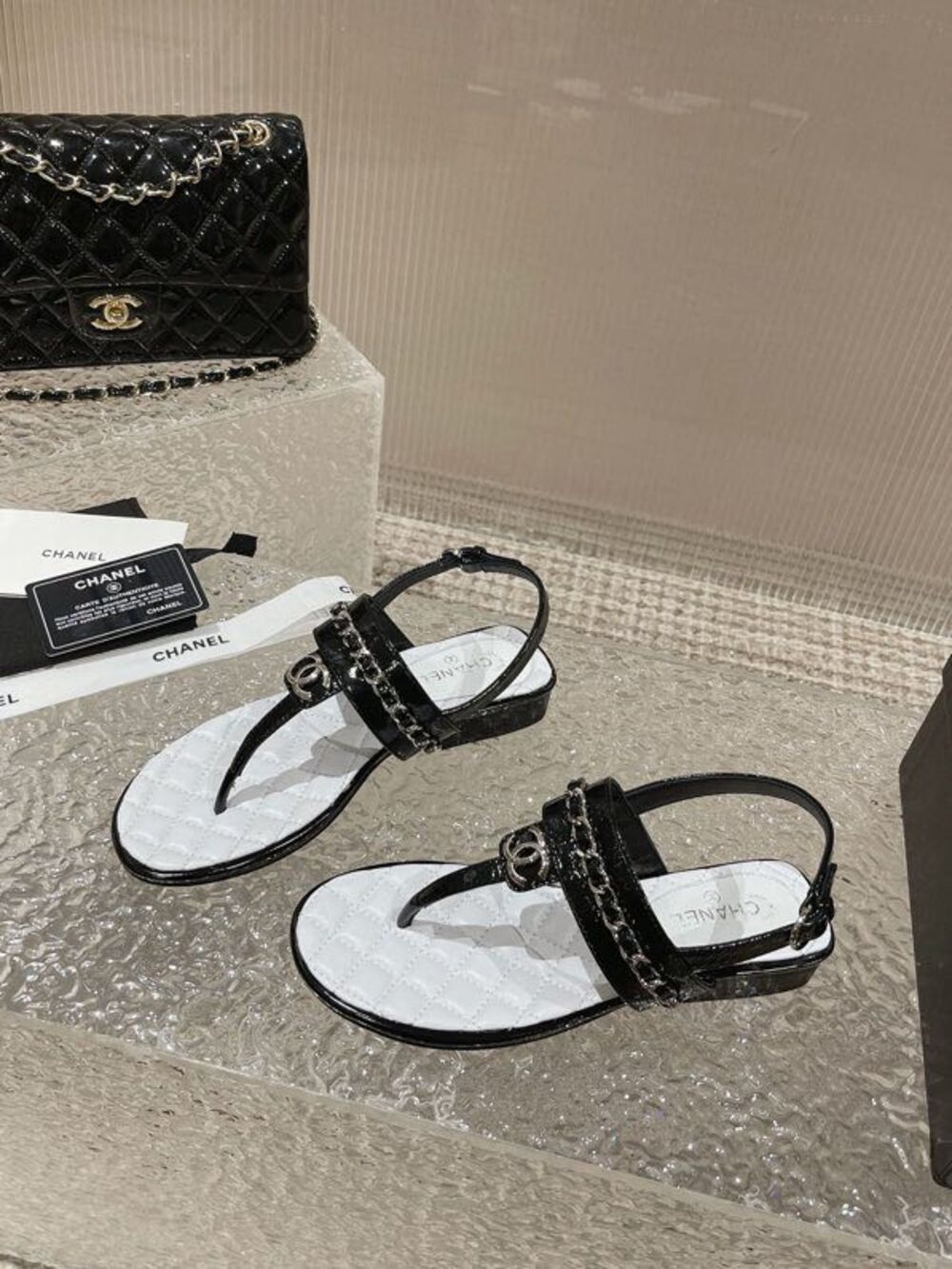 Sandals фото 2