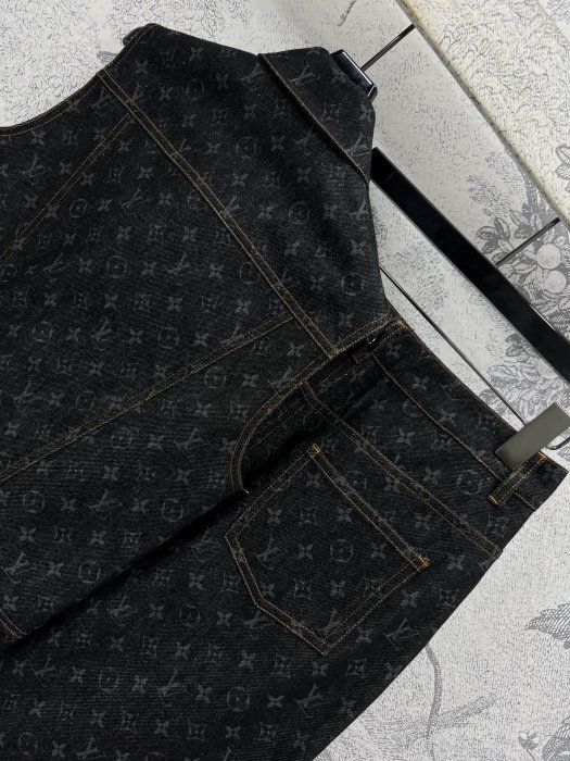 Костюм женский фото 8