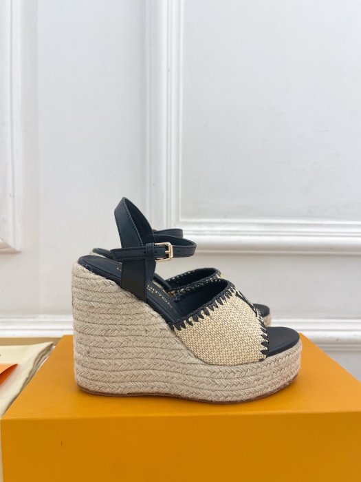 Босоножки фото 2