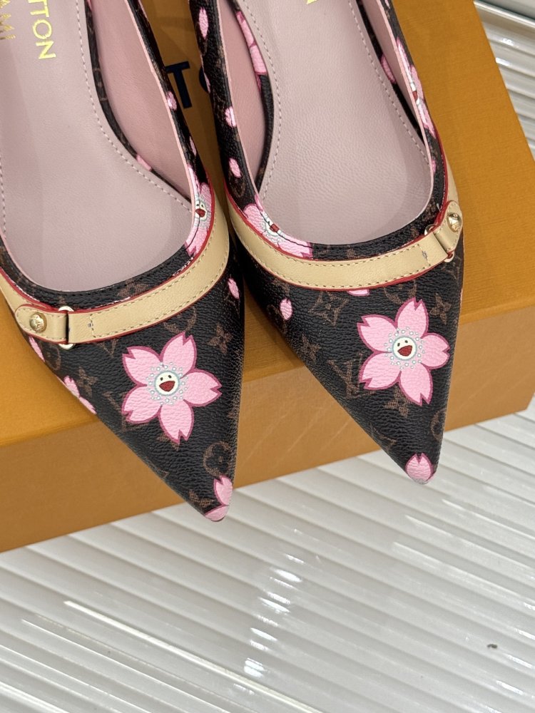 Босоножки фото 7