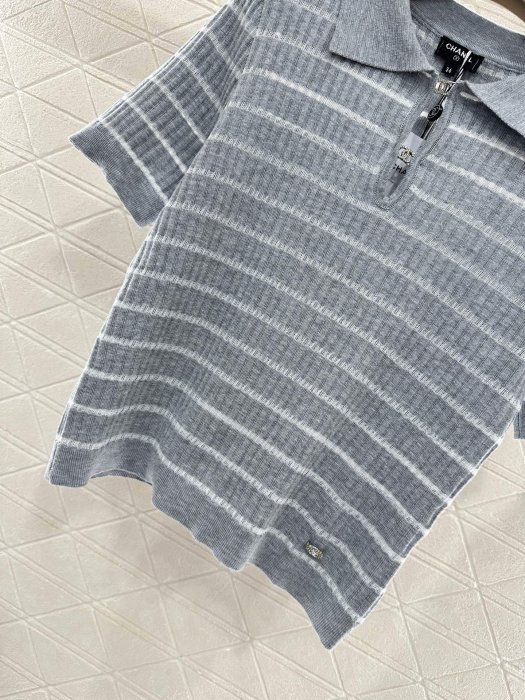 T-shirt women's фото 5