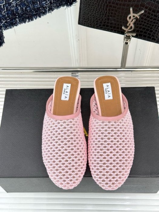 Шлепанцы женские