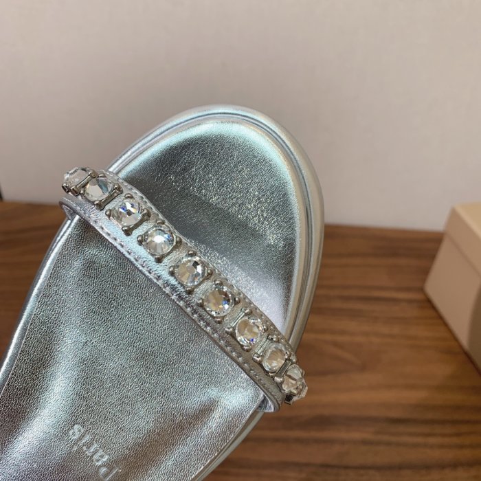 Босоножки фото 7