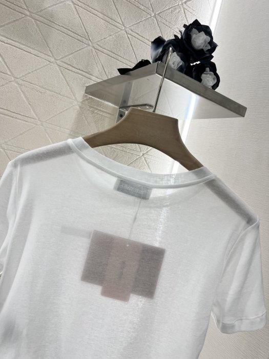 Футболка женская фото 4