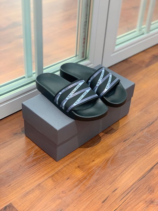 Шлепанцы фото 4