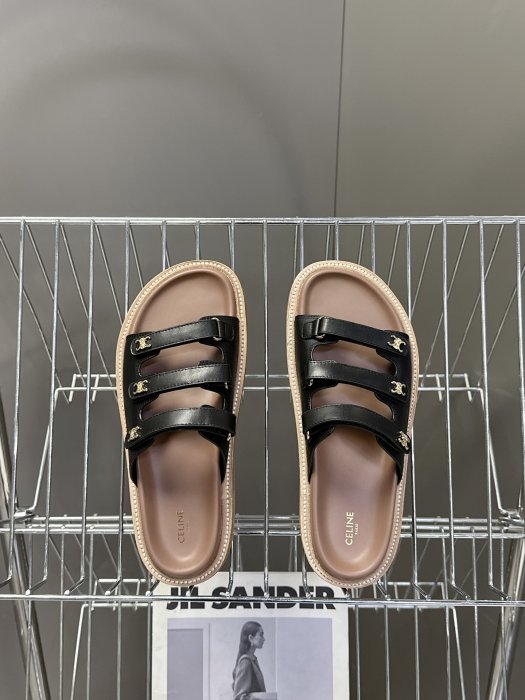 Шлепанцы фото 6