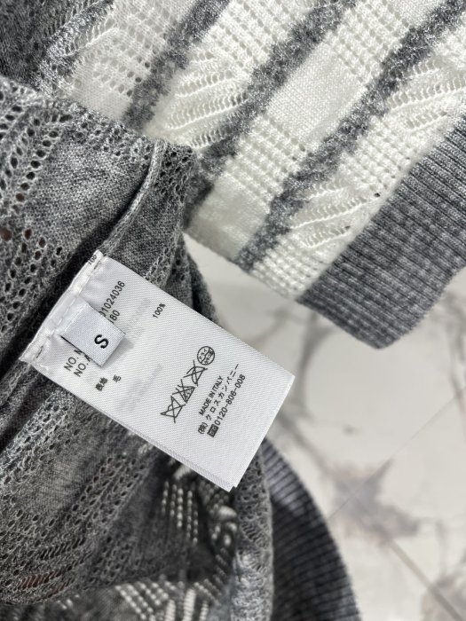 T-shirt women's фото 7